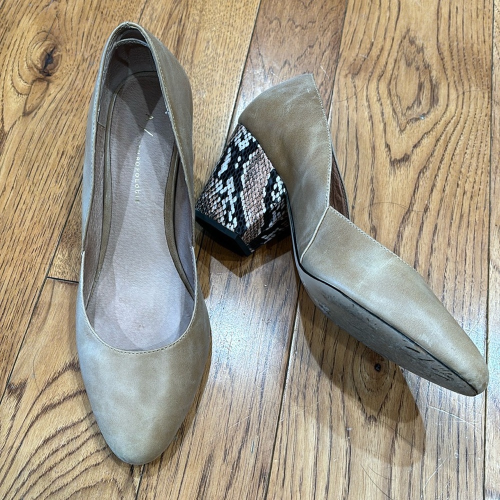 Anthropologie pumps with snakeskin heel size 8.5